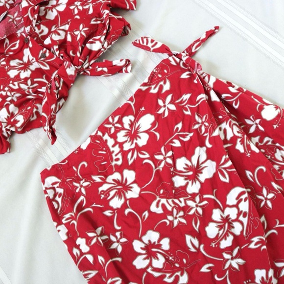 Hilo Hattie the Hawaiian red hibiscus flower 2 piece shirt and skirt set - Picture 2 of 8